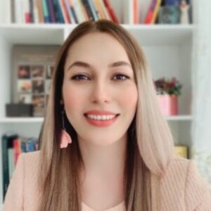 Profile photo of Hannah Feyzi